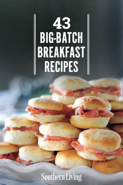 These easy breakfast ideas are ideal for making the night before, so you know your game day morning will go smoothly. #breakfastforacrowd #tailgaterecipe #bigbatchbreakfast #southernliving Late Night Breakfast Party, Breakfast Game Day Snacks, Breakfast Tailgate Food Simple, Football Tailgate Breakfast Food, Breakfast For Work Meeting, Game Day Breakfast Tailgate, Tailgate Breakfast Sandwiches, Easy Breakfast Tailgate Food, Breakfast Tailgating Food