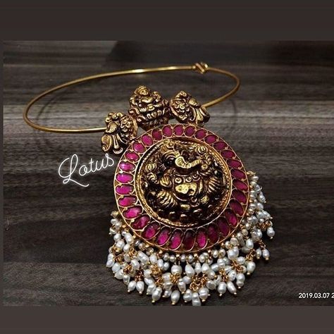 Bridal Jewelry Gold, Indian Bridal Jewelry, Gold Temple Jewellery, Antique Gold Jewelry Indian, Gold Plated Jewellery, Silver Jewellery Indian, Antique Jewelry Indian, Wedding Jewellery Collection, Antique Gold Jewelry