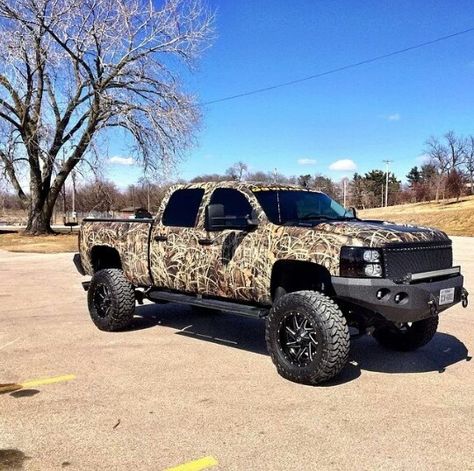 Camo wrap Camo Truck, Country Trucks, Lifted Chevy Trucks, Jacked Up Trucks, Truck Yeah, Ford Excursion, Gm Trucks, Chevy Pickups, Dodge Trucks