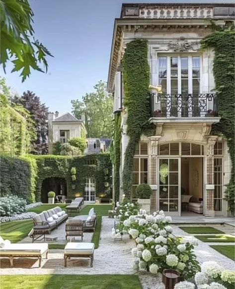 European Inspired Patio, Chataue French House, Renovated Chateau, French Contemporary Home, Dream Life House, French Garden, Dream House Interior, Dream House Exterior, French House