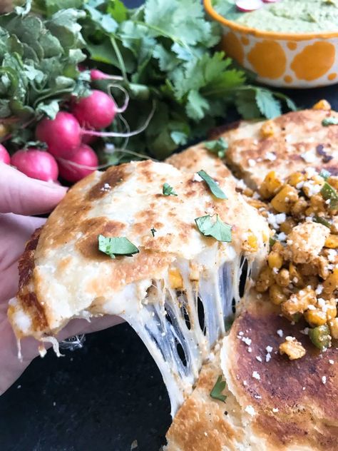 Street Corn Quesadillas, Corn Quesadilla, Street Corn Salsa, Quesadilla Ingredients, Favorite Party Appetizers, Vegetarian Party Food, Copycat Olive Garden, Roasted Poblano Peppers, Unique Snacks