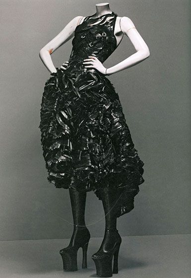 20110407_alexandermcqueenbook-leatherdress 2011 Fashion Trends, Tao Okamoto, Beauty Exhibition, Alexander Mcqueen Savage Beauty, November Fashion, White Ruffle Dress, Savage Beauty, Vogue Japan, Leather Dress