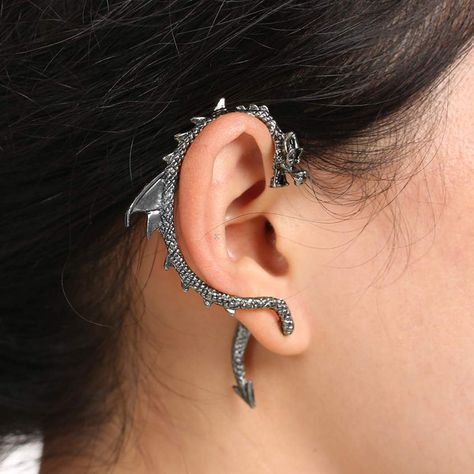 Game of Thrones dragon ear cuff ($10) ❤ liked on Polyvore featuring jewelry and ear cuff jewelry Ear Decoration, Dragon Ear Cuffs, Snake Ears, Gender Norms, Dragon Earrings, Gothic Earrings, Vintage Punk, Silver Dragon, Animal Earrings