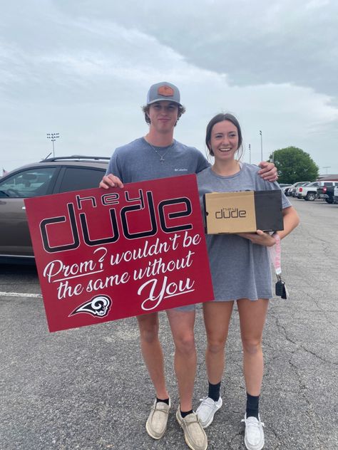 Zach Bryan Promposal, Sadie Hawkins Proposals, Sadies Proposal, Hoco Signs, Cute Hoco Proposals, Homecoming Poster Ideas, Cute Promposals, Country Prom, Dance Proposals