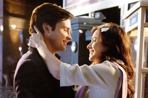 Best TV Show Couples, Slow Burn Romances — Grey's Anatomy, Virgin River Romance Tv Shows, Lois Smallville, Slowburn Romance, Show Couples, Virgin River, Tv Show Couples, Ghost House, Superman Lois, Slow Burn