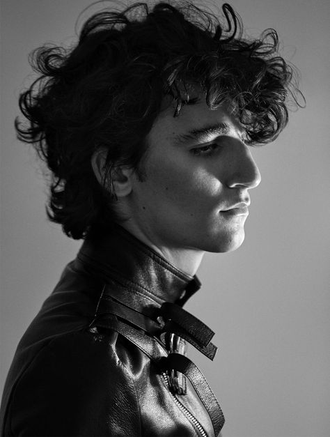 tamino daily on Twitter: "tamino photographed by daniel riera for hercules universal, 2019 https://t.co/8S2rFelbVj" / Twitter 얼굴 드로잉, Face Drawing Reference, Photographie Portrait Inspiration, Human Reference, Body Reference Poses, Face Reference, Face Photography, Poses References, Arte Inspo