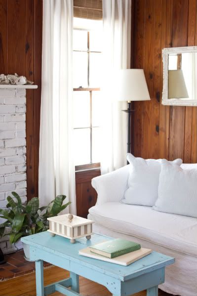 Knotty Pine Decor, Knotty Pine Rooms, Wood Paneling Living Room, Knotty Pine Paneling, Pine Paneling, Knotty Pine Walls, White Wood Paneling, Paneled Walls, Deco Champetre