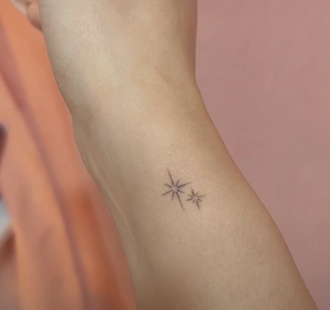 Disney North Star Tattoo, Dainty Tattoo Ideas Female, Shoulder Star Tattoos For Women, Evangeline And Ray Star Tattoo, Disney Star Tattoo, Evangeline Star Tattoo, 2 Stars Tattoo, Ray And Evangeline Tattoo, Evangeline Tattoo