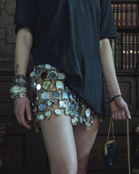 ☆ on X: "up-cycled watches mini skirt and top by HodaKova fw 2022 https://t.co/GM5Sz0VI0H" / X Ropa Upcycling, Mode Inspo, Mode Inspiration, Fashion Killa, Skirt Top, Diy Fashion, Wearable Art, Diy Clothes, Fashion Inspo Outfits