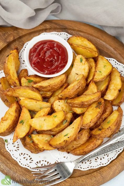 Air Fryer Potato Wedges Recipe - Easy and Delicious Little Hugs Potato Wedges In Air Fryer, Wedges In Air Fryer, Ranch Potato Wedges, Potatoe Wedges, Spicy Potato Wedges, Air Fryer Potato Wedges, Parmesan Potato Wedges, Air Fryer Potato, Garlic Parmesan Potatoes