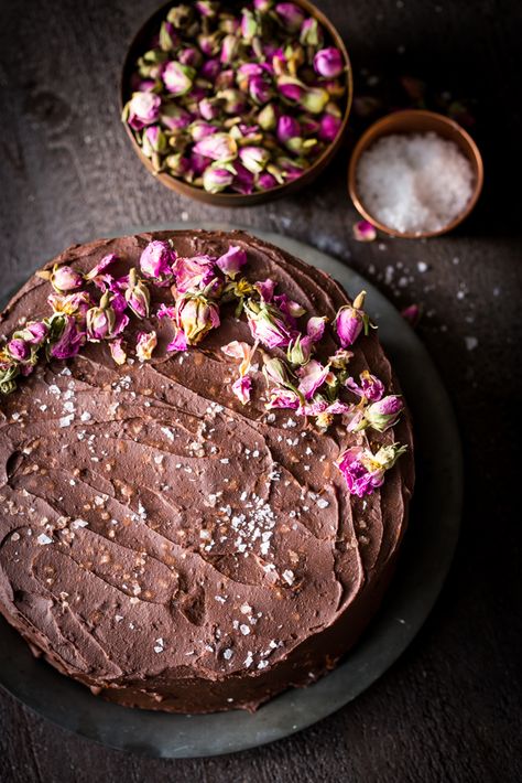 Chocolate Cake With Ganache, Chocolate Cake With Chocolate Ganache, Strawberry Angel Food Cake, Edible Flowers Cake, Cake With Chocolate Ganache, Baked Desserts, Chocolate Ganache Cake, Chocolate Ganache Frosting, Champagne Cake