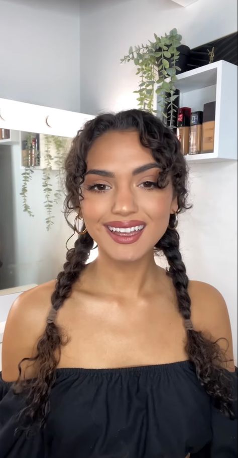 Olivia Calabio, Braid With Bangs, Spring Hair Color, Protective Hairstyles Braids, Crown Braid, Spring Hairstyles, Healthy Lunch Recipes, Protective Hairstyles, Hair Goals