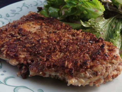 Lightly Breaded Chicken, Mr Food Recipes, Pecan Crusted Chicken, Mr Food, Crusted Chicken Recipes, Crunchy Chicken, Eat A Lot, Chicken Main Dishes, Crusted Chicken