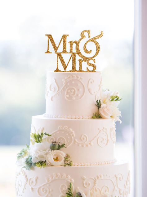 Four Hot Wedding Cake Trends for 2014 [and hopefully 2015] — Sugar Euphoria Glitter Wedding Cake, Elegant Wedding Cake Toppers, Wedding Cake With Initials, Wedding Cake Toppers Initials, Cake Topper Wedding Monogram, Monogram Wedding Cake, Mr Mrs Cake Toppers, Wedding Cake Toppers Unique, Love Cake Topper