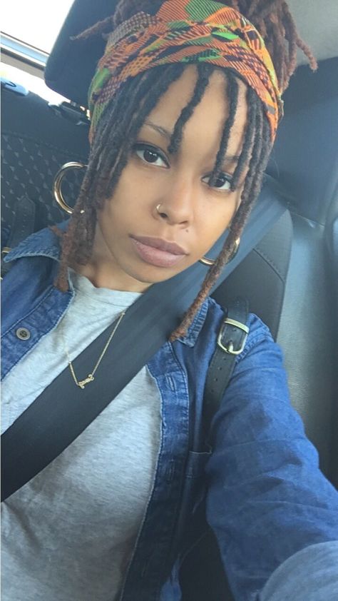 Loc bangs Blonde Dreads, Blond Ombre, Dreads Girl, Beautiful Dreadlocks, Short Locs Hairstyles, Dreadlock Styles, Dreads Styles, Dread Hairstyles, Sisterlocks