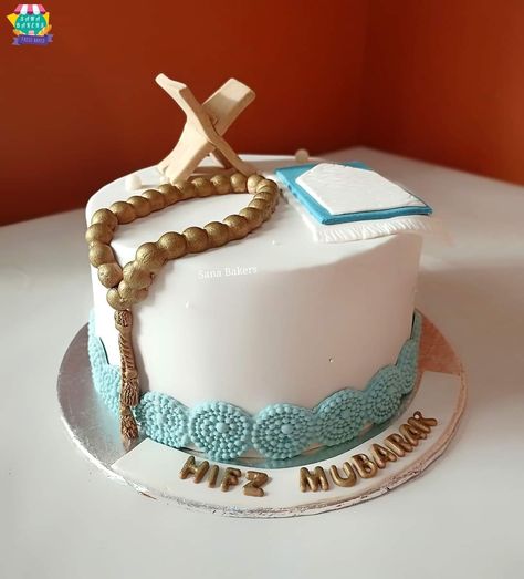 Hajj Cake, Kaaba Cake Ideas, Quran Cake, Islamic Cake Design, Umrah Mubarak Cake Ideas, Umrah Mubarak Cake, Ramadan Sweets, Pakistan Food, Art Birthday Cake