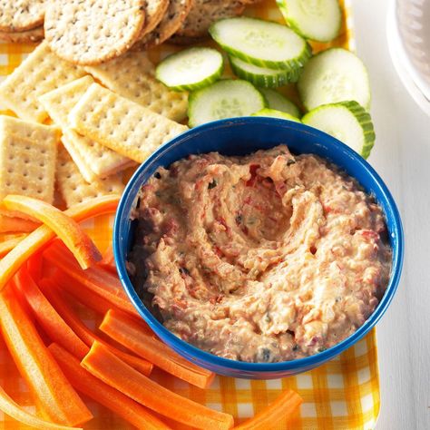 Roasted Vegetable Dip Vegetable Dip Recipe, Vegetarian Dip, Thanksgiving Appetizers Easy, Vegetable Dips, Vegetable Dip, Easter Snacks, Roasted Vegetable, Veggie Dip, Spread Recipes