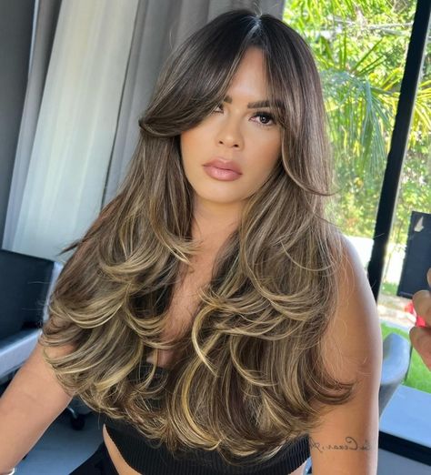 Long Haircut with Airy Butterfly Layers Butterfly Haircut With Highlights, Haircut With Highlights, Butterfly Hairstyles, Butterfly Layers, Layered Haircut Ideas, Brown With Highlights, Butterfly Hairstyle, Face Framing Hair, Blonde Layered Hair