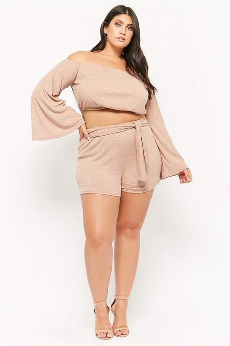 Forever 21 Plus Size, Tie Waist Shorts, Curvy Shorts, Tie Shorts, Plus Size Beauty, Plus Size Models, Curvy Girl Fashion, Plus Size Jeans, Plus Dresses