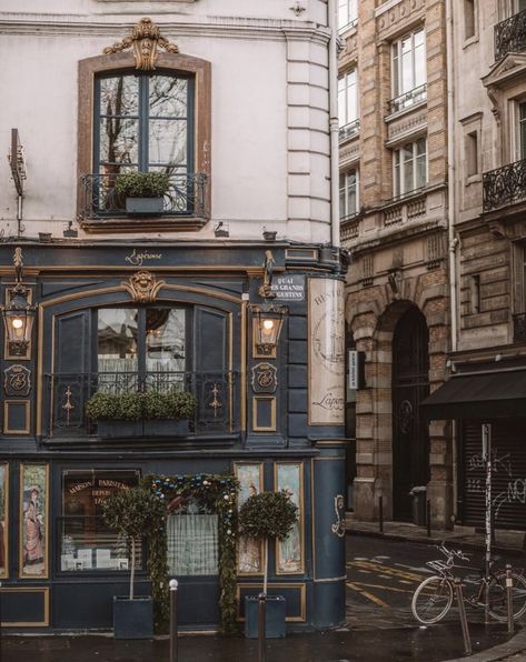 avidlondoner Paris Buildings, Paris December, Paris Bistro, Parisian Architecture, Building Aesthetic, Paris Architecture, Paris Vibes, Streets Of Paris, Parisian Life