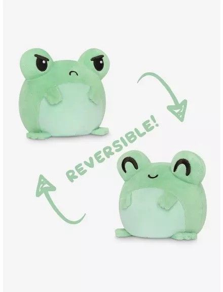 Cute Frog Things, Frog Bedroom, Frog Decorations, Frog Things, Tee Turtle, Frog Plushie, Froggy Stuff, Happy Expression, Car Desk