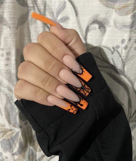 Black Acrylic Halloween Nails, Holloween Nails 2022 Long, Halloween Nail Designs Acrylic Coffin Long, Cute Acrylic Nails Halloween, Halloween French Tip Nails Coffin, Halloween Acrylic Nails Long, October Nails Halloween Purple, Cute Halloween Nails Coffin, Black Acrylic Nails Halloween