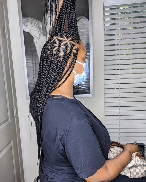 Medium Knotless Braids Triangle Parts, Triangular Braids, Knotless Triangle Braids, Triangle Knotless Box Braids, Triangle Part Knotless Braids, Braids Sizes, Box Braids Sizes, Triangle Part Braids, Latest Braid Styles