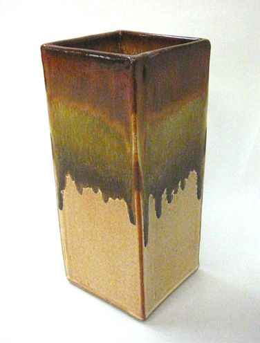 Slab Pottery Ideas, Square Pottery, Handbuilding Pottery, Ceramic Birdhouse, Pottery Supplies, Pottery Videos, Square Vase, Slab Pottery, Hand Built Pottery