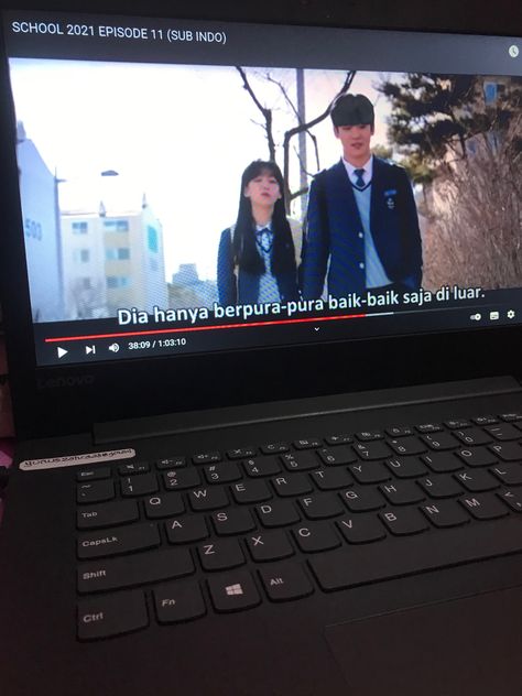 Pap Leptop, Watching Kdrama In Laptop Aesthetic, Watching Drama On Laptop, Movie Night Photography, Korea Quotes, Netflix Time, Happy Birthday Clip, Quotes Drama Korea, Aesthetic Writing