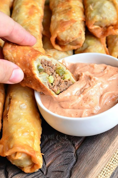 Cheeseburger Egg Rolls | from willcookforsmiles.com Cheeseburger Egg Rolls, Won Ton, Ground Beef Dishes, Egg Roll Recipes, Best Appetizer Recipes, Dinner With Ground Beef, Beef Dinner, Best Appetizers, Egg Rolls