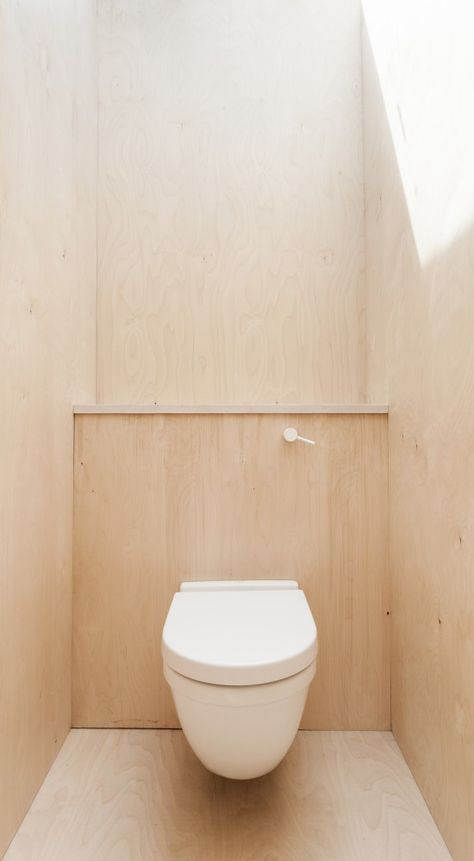 Plywood House / Simon Astridge Wall hung WC, 'White' range, Armitage Shanks Plywood House, Minimalism Living, Victorian Fabric, Plywood Interior, Plywood Walls, Timeless Architecture, Architecture Bathroom, London House, Bad Design