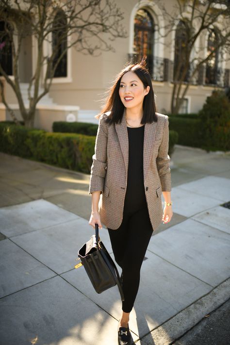 Blazer & Loafers – 9to5chic Casual Work Outfits With Loafers, Long Blazer Outfit Work, Woman’s Blazer Outfit, Blazer Outfits Office Business Casual, Women’s Blazer Outfit Work, Loafers Business Outfit Women, Office Outfits With Loafers Women, Work Outfit Loafers Women, Office Outfits Women Loafers