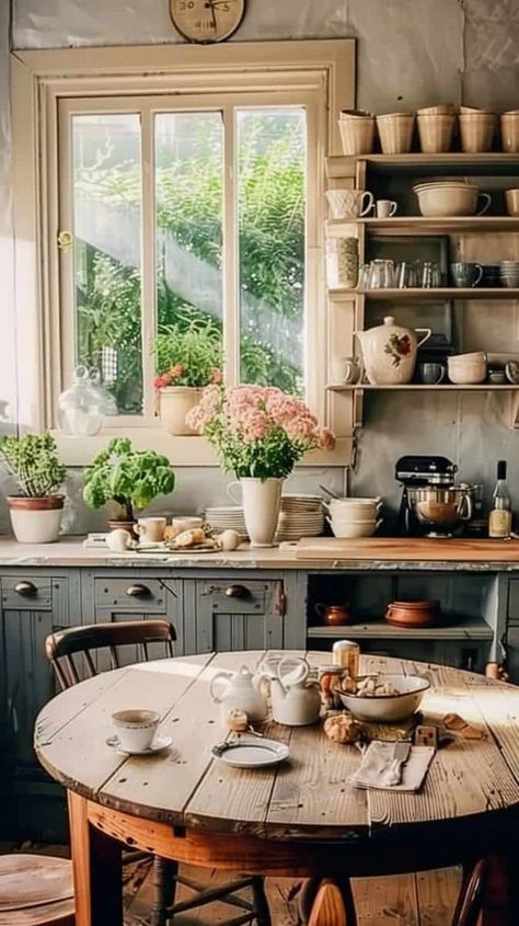 22 Cottage Core Kitchen Decor Ideas » Lady Decluttered Scandinavian Cottage Interior, Cottage Kitchen Inspiration, Cottage Core Home Decor, Cottage Core Kitchen, Cottage Core Home, Cottagecore Kitchen, Makeover Kitchen, Cabinets Makeover, Old Fashioned Kitchen