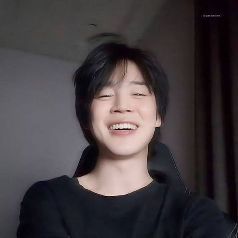 tiger taehyunq - YouTube Happy Birthday Jimin, Jimin Smile, His Smile, Jimin Fanart, Bts Jimin Funny, Park Jimin Bts, Jungkook Cute, Bts Pictures, Mochi