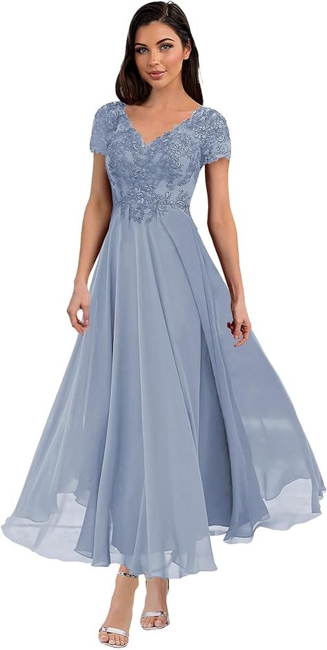 Bride Dresses With Sleeves, Lace Wedding Guest Dress, Bride Dress Lace, Casual Chique, Dresses For Wedding, Lace Dress With Sleeves, Vestido Casual, Evening Gowns Formal, Bride Dresses