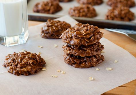 Upgrade your favorite no-bake cookie with Nutella spread! Nutella Oatmeal Cookies, Nutella Oatmeal, Sweet Fire Chicken, Life In The Lofthouse, National Cookie Day, Amazing Cookies, Nutella Spread, Nutella Cookies, Baking Recipes Cookies