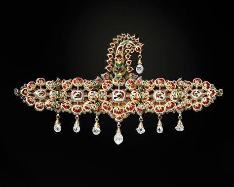 Mughal Jewelry, Royal Crowns, Tiara Crown, The Dazzling, Royal Jewels, Royal Jewelry, Victoria And Albert, Antique Diamond, Victoria And Albert Museum