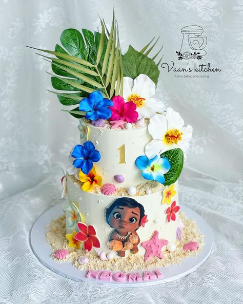 Moana Birthday Cake 💕💕Customer’s positive feedback..... 😋😋💕 #birthdqaycakes #cupcakes #buttercreamcakes #fondantcakes #customcakes #handmadetopper #cakedecor #cakedesign #sydneycake #sydneycakes #vaanskitchen #spongecake #moanacake #moanacakes Moana Cake Ideas, Moana Birthday Party Cake, Moana Birthday Cake, Moana Cake, Buttercream Cake Designs, Moana Birthday Party, Moana Birthday, Small Cake, Second Birthday