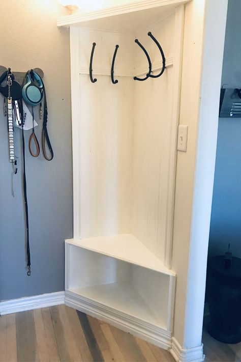 No Space for a Mudroom? You might! Here is an example how we build in mudroom storage in a tiny space by maximizing storage of this useless corner. Corner Mudroom Ideas, Corner Mudroom, Mud Hall, Mudroom Storage, Mudroom Ideas, Mudroom Entryway, Garage Entry, Small Entryways, Mud Room Storage