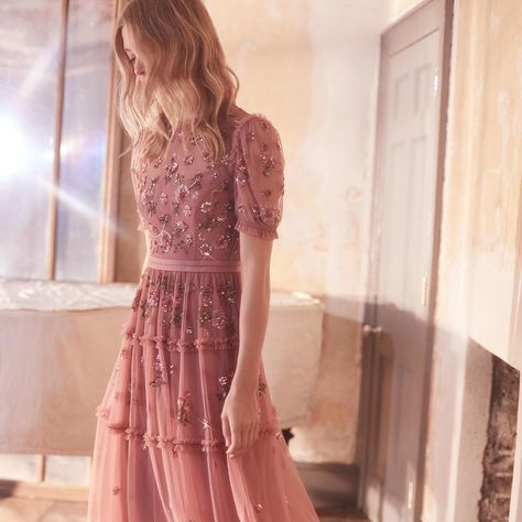 Needle & Thread on Instagram: “🔝 Tap our stories now to discover our best-sellers and exclusive styles.. The ultimate wardrobe updates you need this season 💗” Romantic Outfit, Looks Party, Dreamy Dress, Romantic Dress, Looks Chic, Romantic Style, On The Floor, Modest Dresses, Needle And Thread