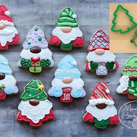 Holiday Cookies Decorated Royal Icing Recipes, Holiday Cookie Decorating Ideas, Christmas Sugar Cookies Royal Icing, Xmas Sugar Cookies Decorating Ideas, Christmas Cookies 2024, Winter Sugar Cookies Decorated, Sugar Cookie Designs Christmas, Decorated Christmas Cookies Royal Icing, Christmas Icing Cookies