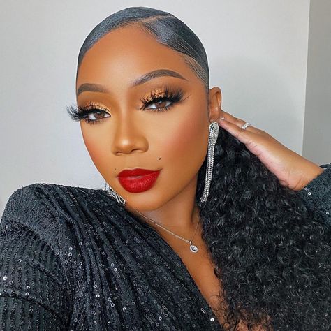 Tamara Renaye Makeup, Soft Glam With Red Lip Black Women, Red Lipstick On Black Women, Spiderman Eye Makeup, Makeup With Red Lipstick Black Women, Black And Gold Makeup Looks, Black And Gold Makeup, Tamara Renaye, Red Lipstick Makeup Looks