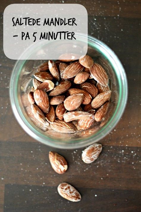 Salted Almonds, Vegetarian Substitutes, Cake Recipes Easy Homemade, Tapas Recipes, Gourmet Snacks, Mini Cheesecakes, Fun Snacks, Clean Eating Snacks, Yummy Snacks