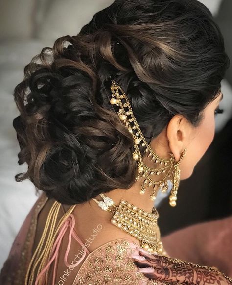 Pinterest: @pawank90 Bridal Hairstyle Indian Wedding, Bride Head, Big Bun Hair, Bride Hair Accessories, Wedding Hairstyles Updo, Very Long Hair, Hair Affair, Indian Hairstyles, Bridal Hair And Makeup