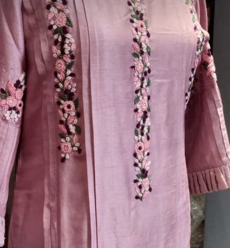 Girls Neck Design, Simple Neck Design, Neck Design For Kurti, Suit Stitching, Design For Kurti, Kurti Suit, Linen Dress Pattern, Embroidery Suits Punjabi, Kurti Sleeves Design