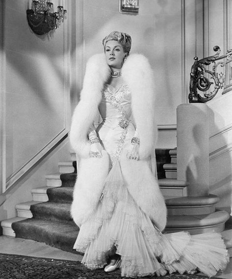 The Merry Widow (1952) Vintage Fur Shawl, Helen Rose, Merry Widow, Hollywood Vintage, Bridal Fur, Classic Hollywood Glamour, Vintage Hollywood Glamour, Hollywood Costume, Glamour Vintage