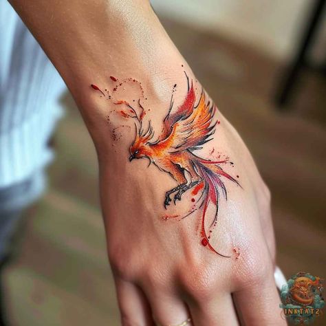 Ideas tattoo for woman Dragon And Phoenix Tattoo, Phoenix Tattoo Women, Watercolor Phoenix Tattoo, Phoenix Feather Tattoos, Tato Phoenix, Rising Phoenix Tattoo, Phoenix Tattoo Feminine, Small Phoenix Tattoos, Phoenix Bird Tattoos