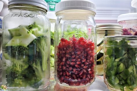 store fruits veggies in mason jars Mason Jar Produce Storage, Veggies In Mason Jars, How To Store Mushrooms, How To Store Cucumbers, Store Strawberries, How To Store Bananas, How To Store Apples, How To Store Tomatoes, Vacuum Sealing Food