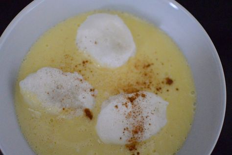 Snow Eggs Dessert, Snow Eggs, Egg Custard Pie Recipe, Floating Eggs, Egg Custard Pie, Snow Recipe, Custard Pie Recipe, Classic French Desserts, No Egg Desserts