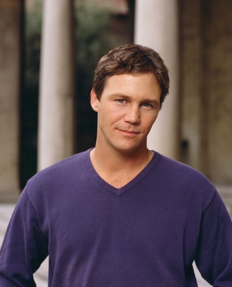 Brian Krause as White-Lighter Leo Wyatt and Husband of Piper. Leo Charmed, Brian Krause, Charmed Season 1, Men Dress Outfits, Leo Wyatt, Lindsay Wagner, Charmed Tv Show, Charmed Tv, Holly Marie Combs